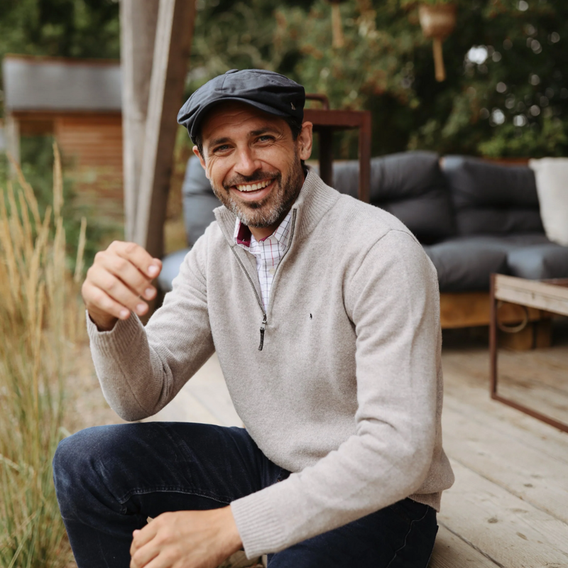 Hicks and Brown The Hengrave Wax Baker Boy Cap Navy-1